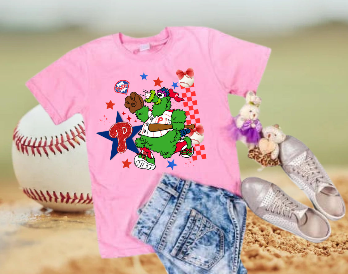 Girls Catch Phils tee