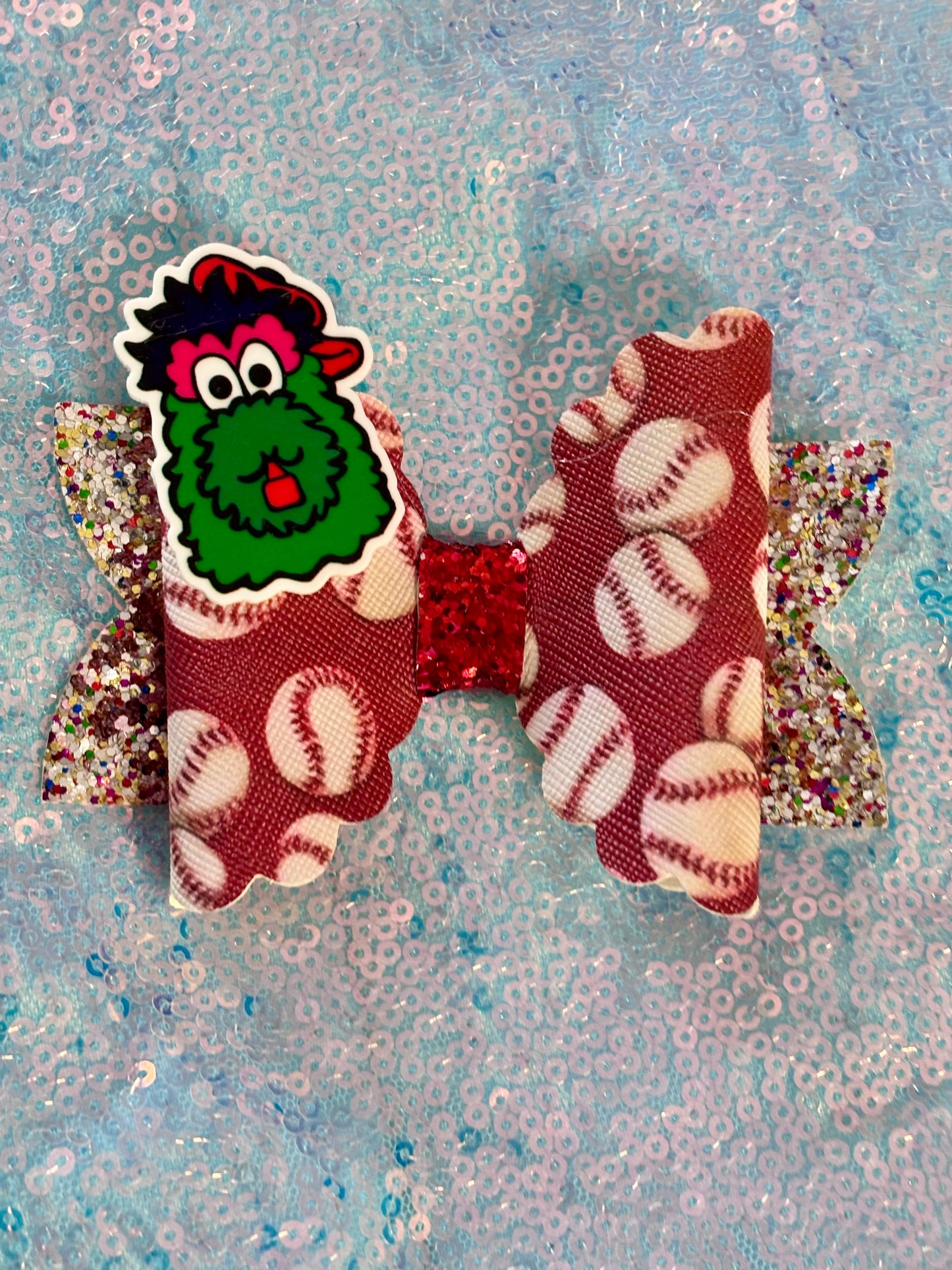 Phillies bows