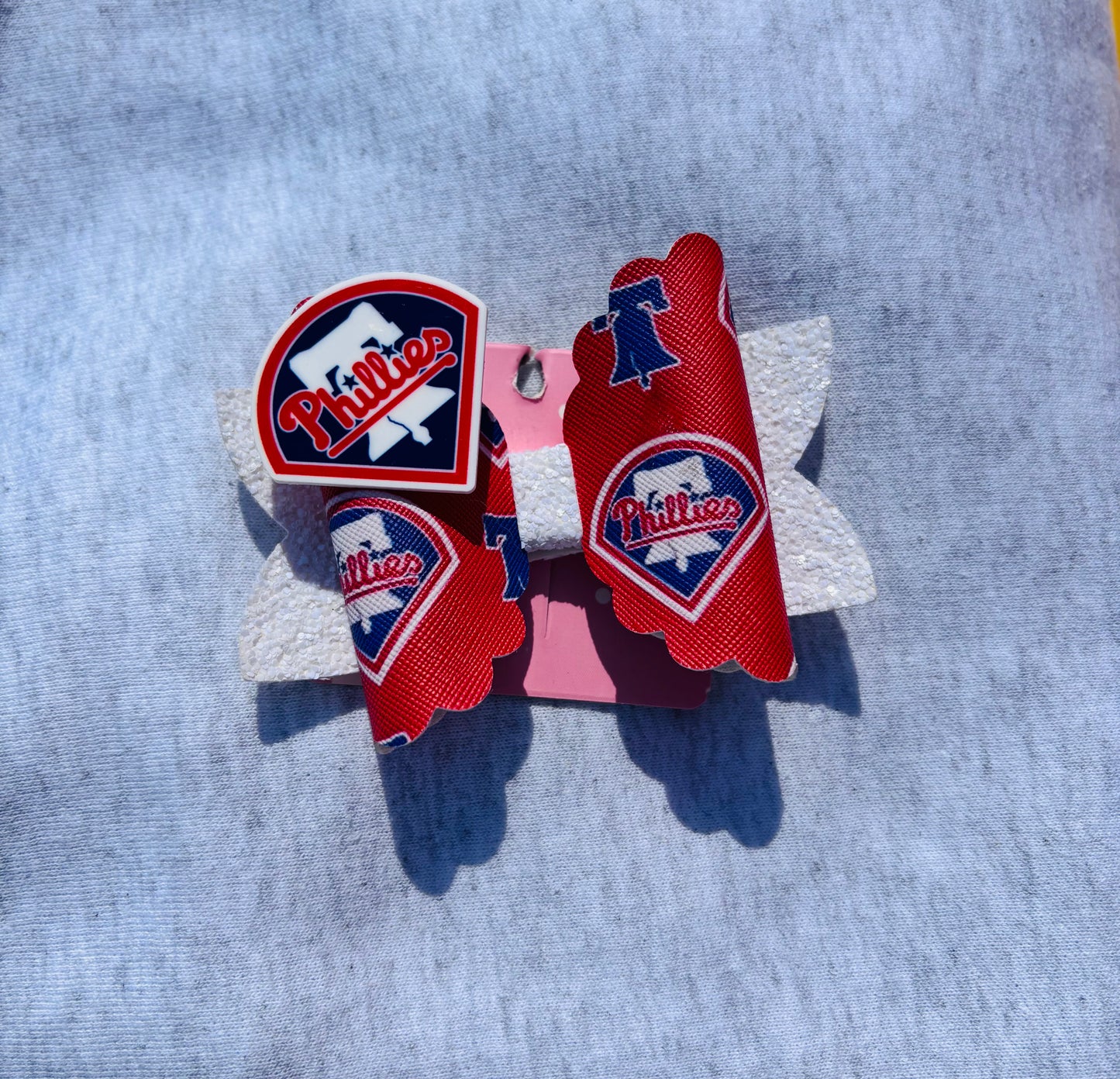 Phillies bows