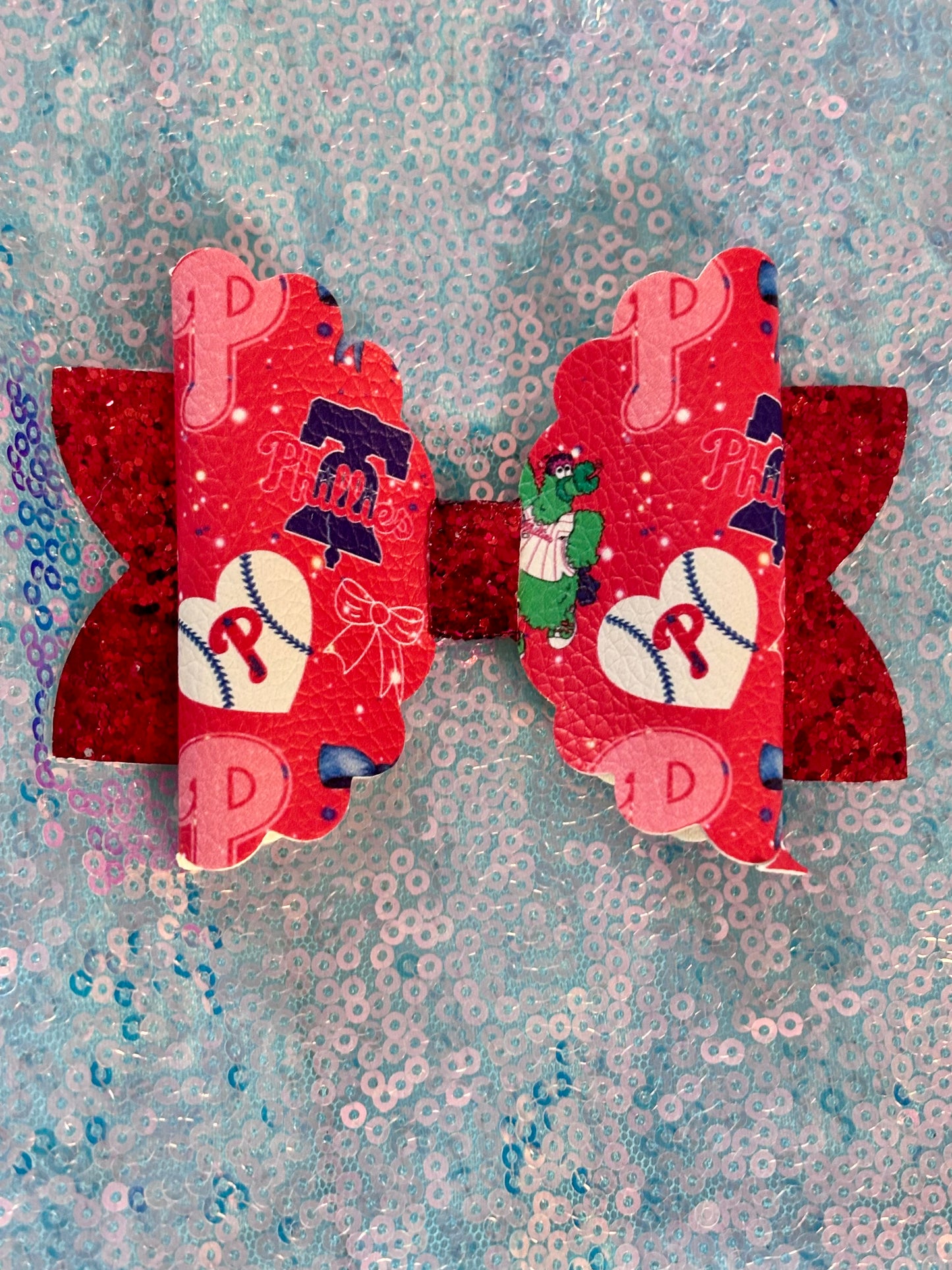 Phillies bows