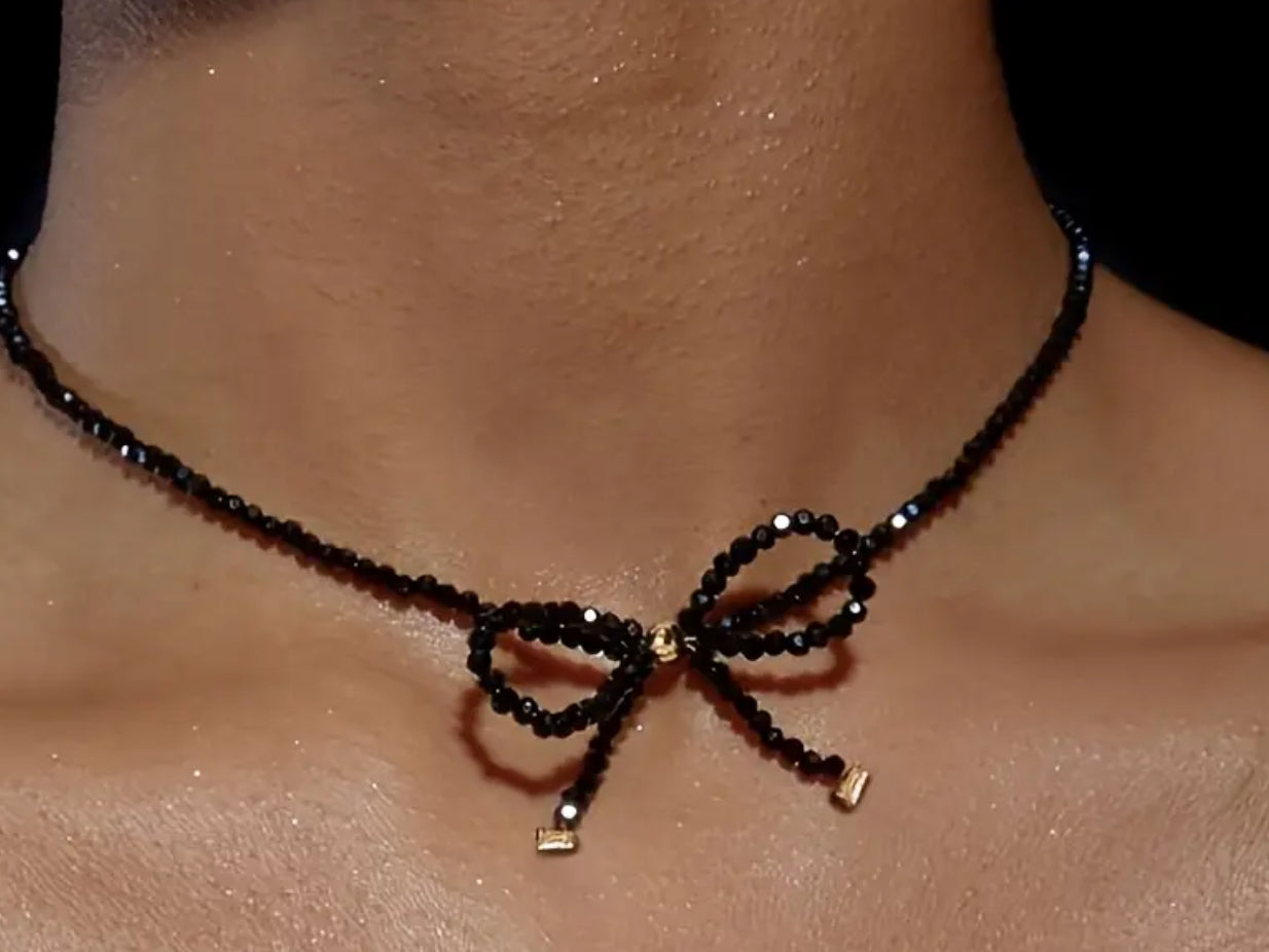 Bow beaded necklace