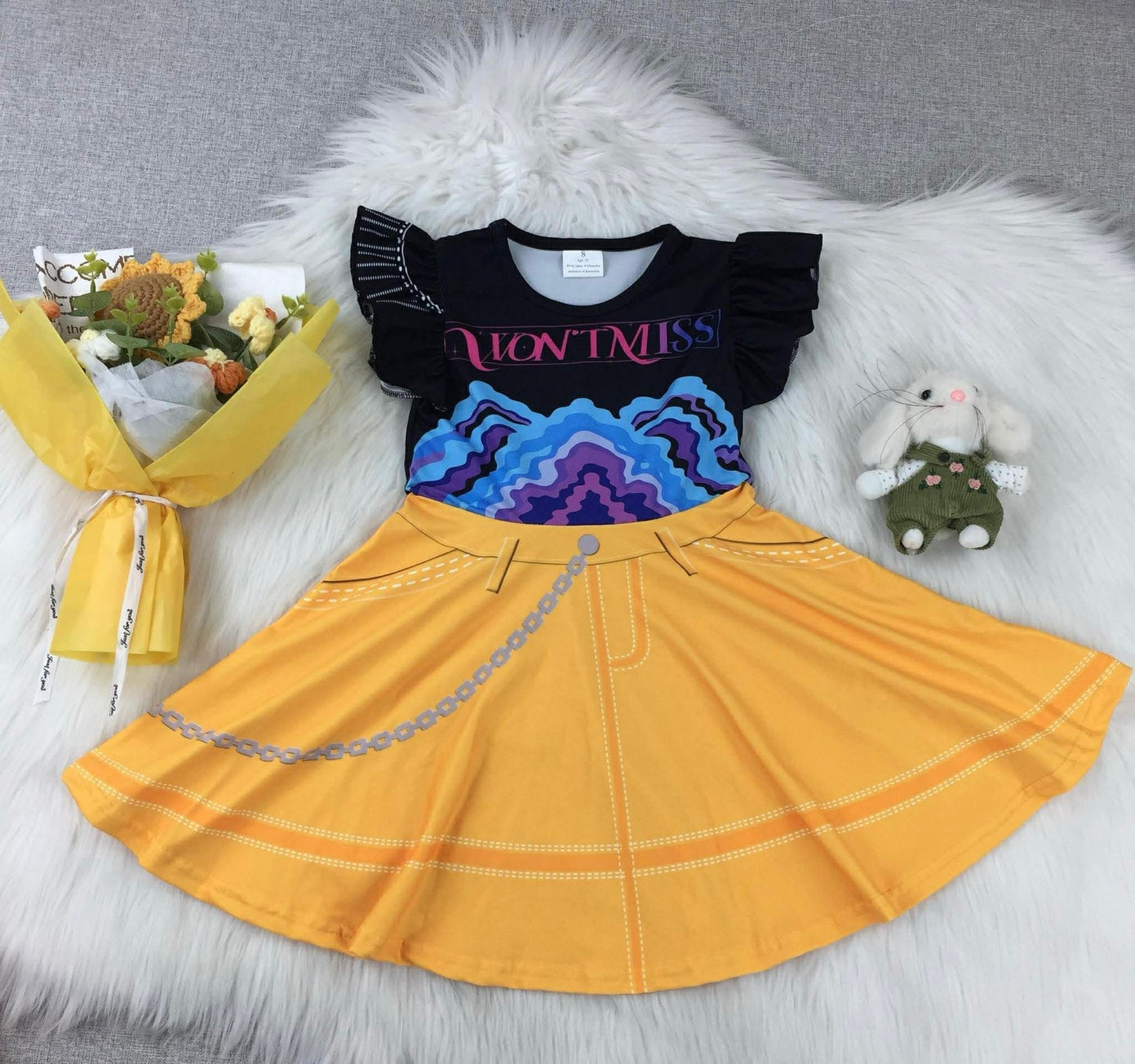 Mira Huntrix dresses